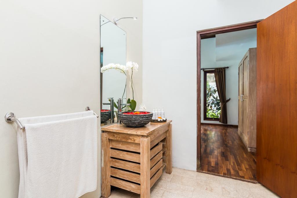 Villa Bisi Seminyak Kültér fotó