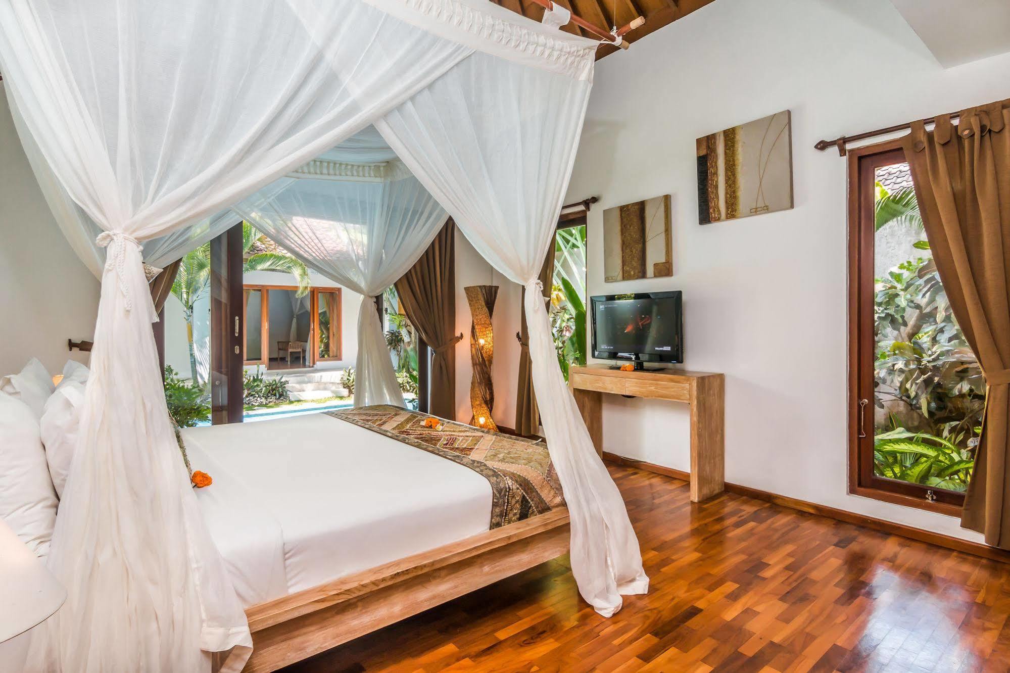 Villa Bisi Seminyak Kültér fotó