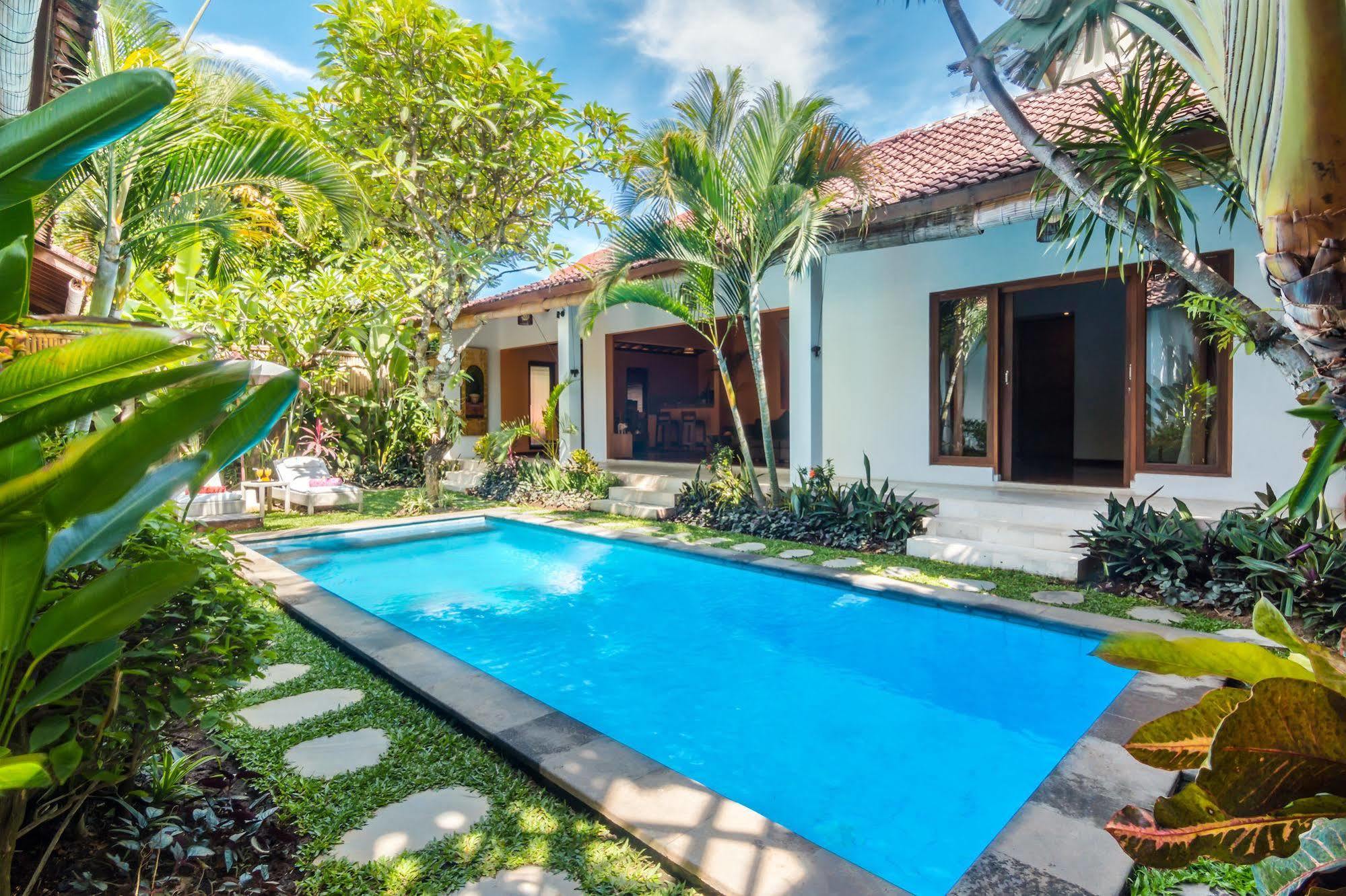 Villa Bisi Seminyak Kültér fotó